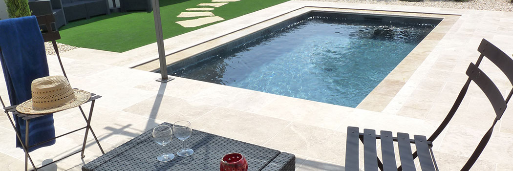 Piscine à la Calmette dans le Gard