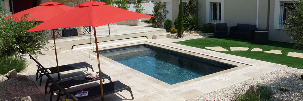 piscine à Saint-Maximin dans le Gard