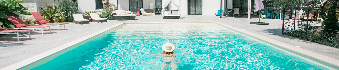 Piscine sportive dans le Gard sport dans sa piscine dans le Gard