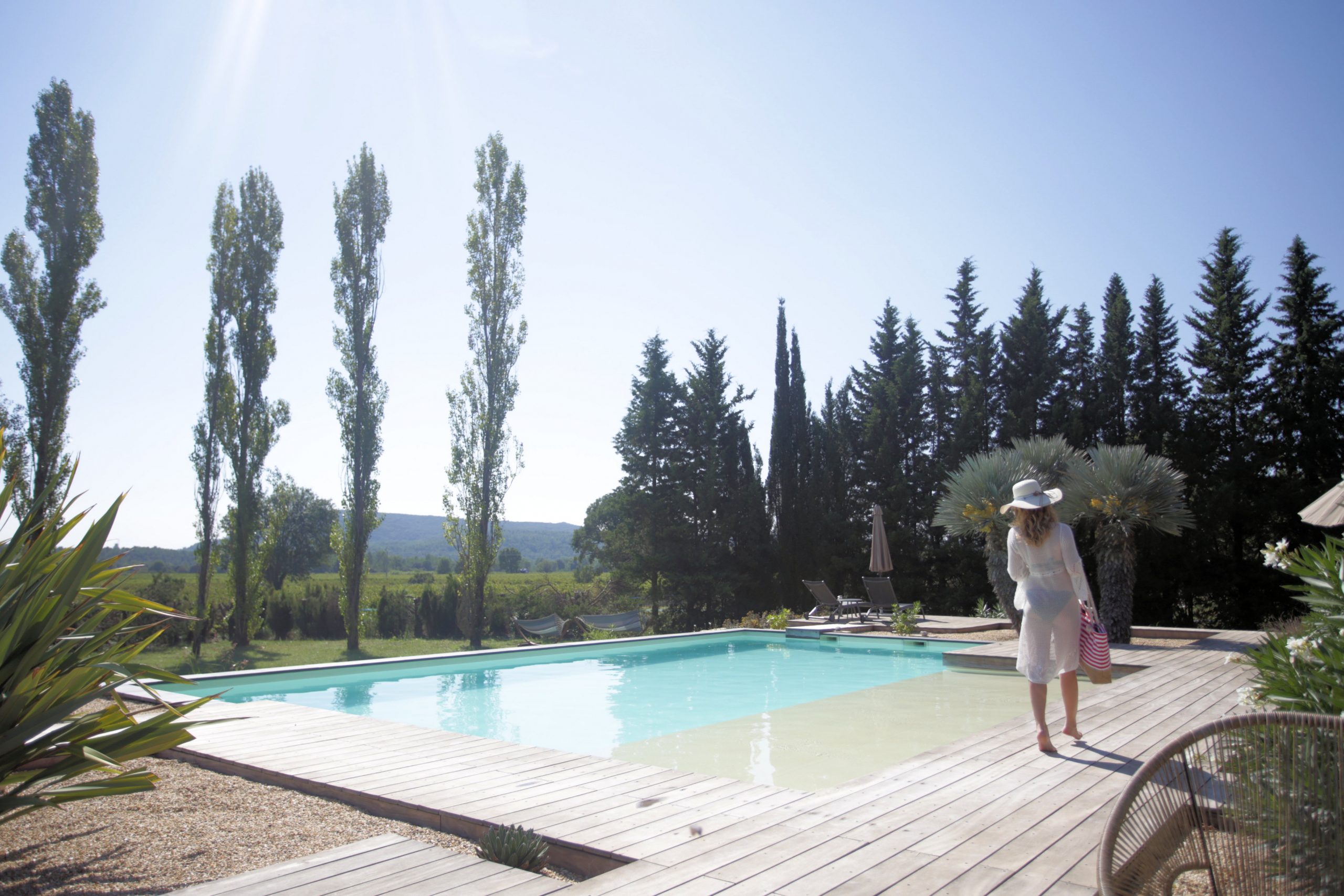 Installation d'une piscine d'exception dans le Gard avec Scanzi piscines , Meilleur Ouvrier de France